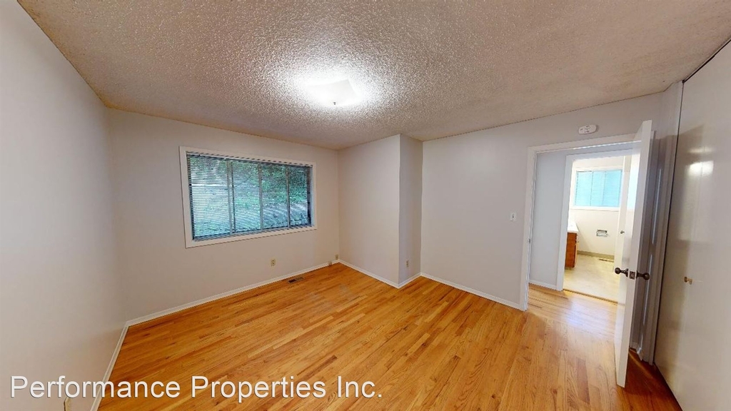 1318 Pine Street - Photo 6