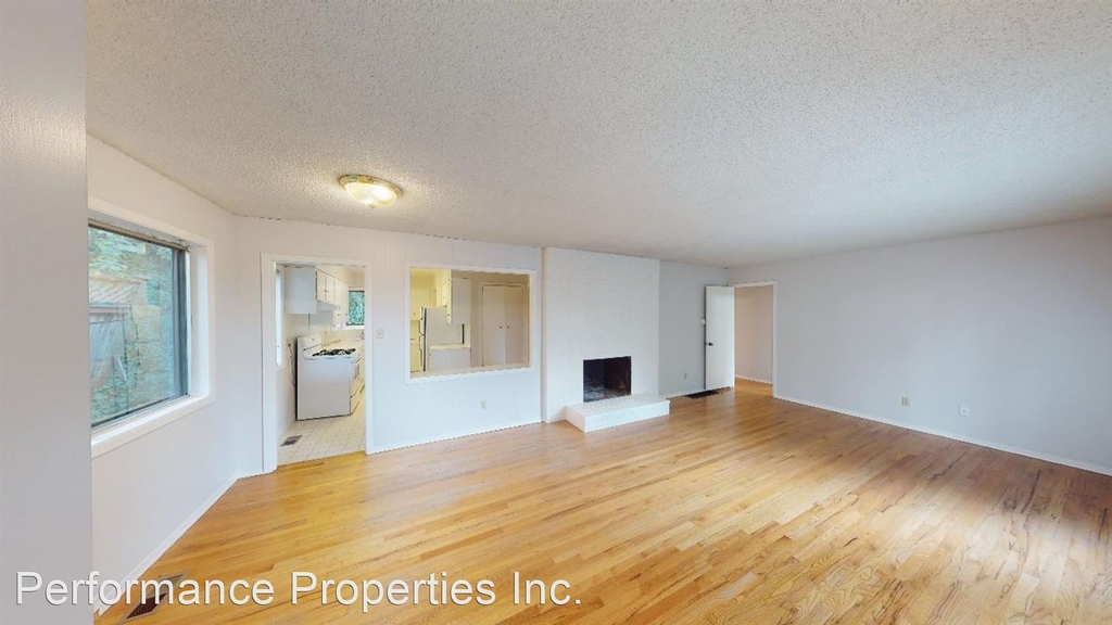 1318 Pine Street - Photo 2