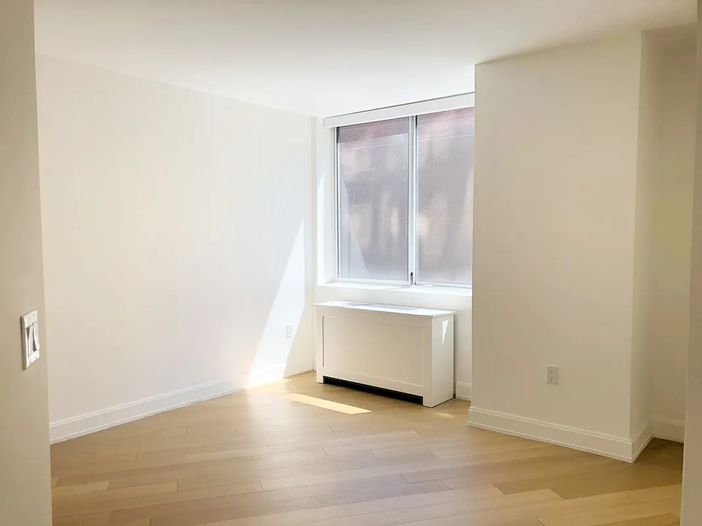 420 East 54th Street - Photo 3