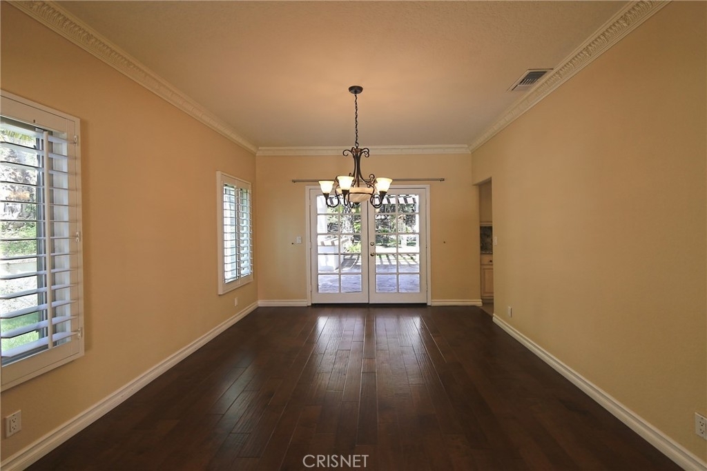 5567 Spring Hill Court - Photo 3