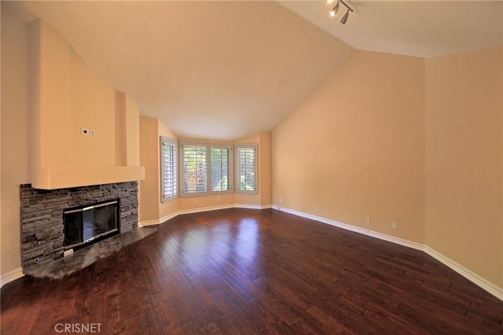 5567 Spring Hill Court - Photo 8