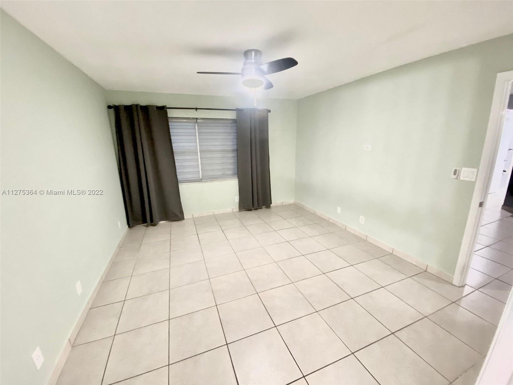 12101 Royal Palm Blvd - Photo 3