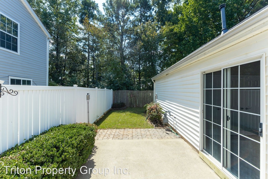 1093 Britley Park Ln - Photo 18