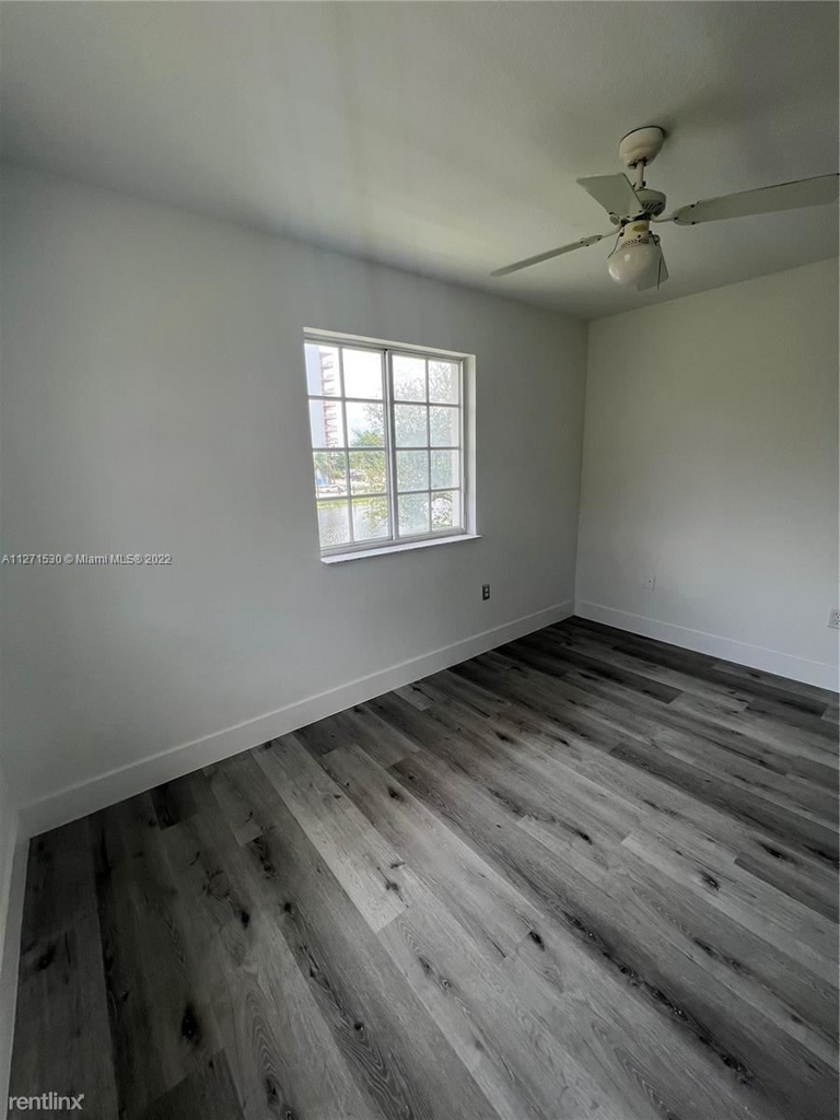 2054 Ne 167th St # 3-122 - Photo 4