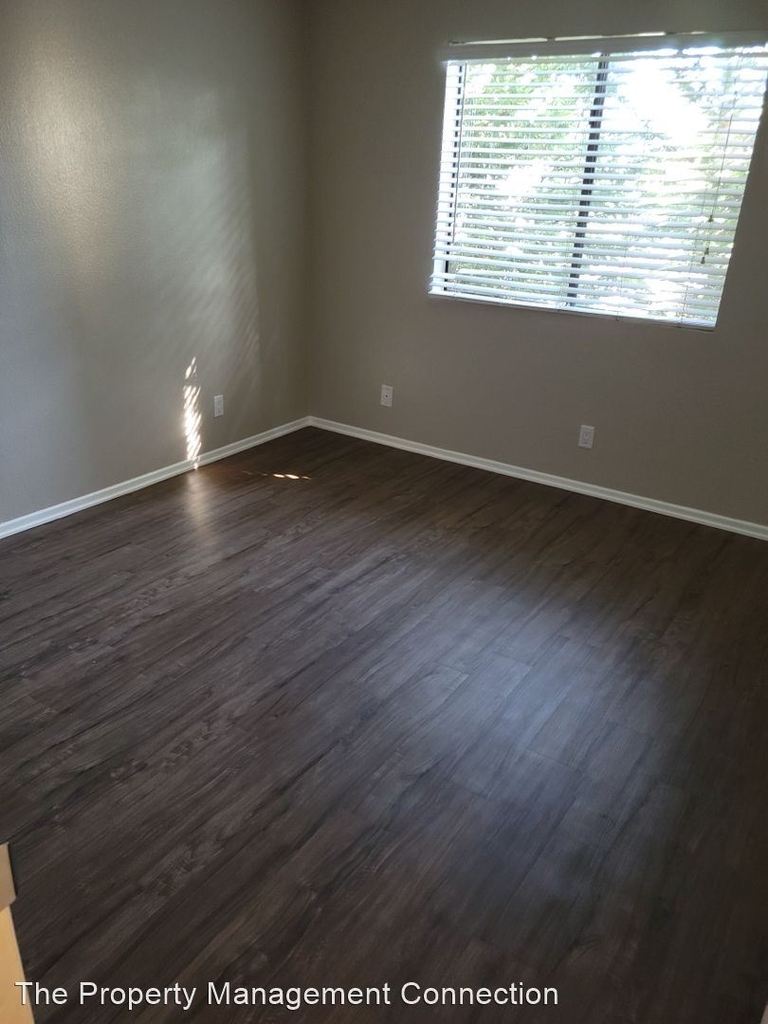 1020 Roswell - Photo 1