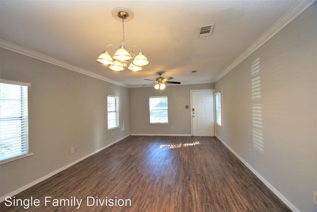 7204 South Congress Ave - Photo 2