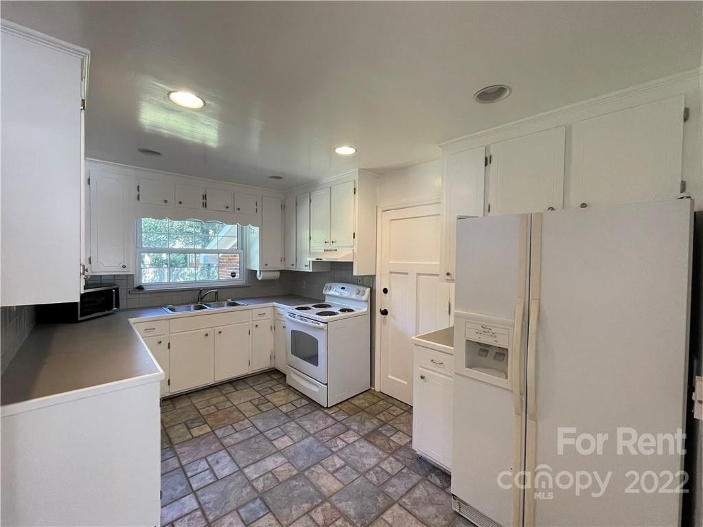 2127 Providence Road - Photo 6