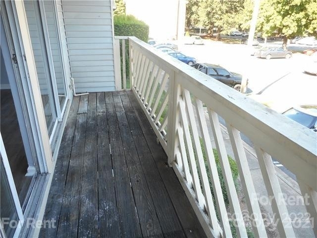 9511 Shannon Green Drive - Photo 3