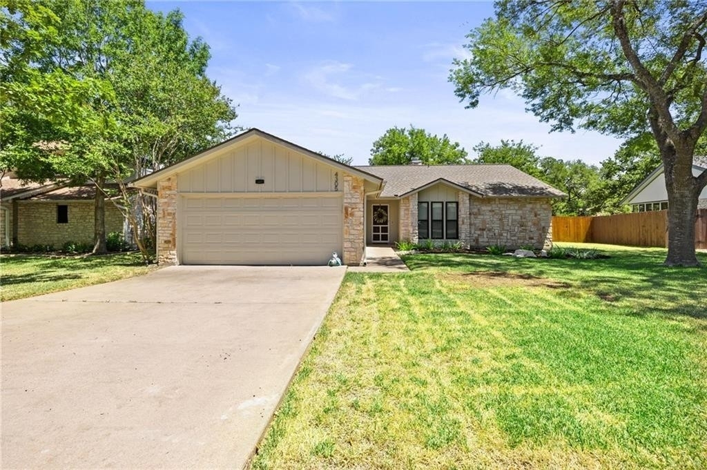 4305  Sendero Dr - Photo 0