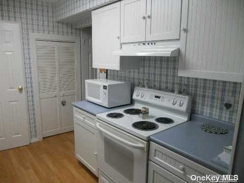 3 Valley Forge Court - Photo 2