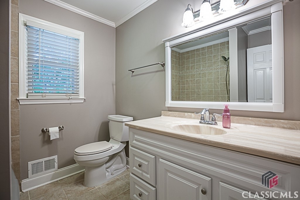 560 Greencrest Drive - Photo 27