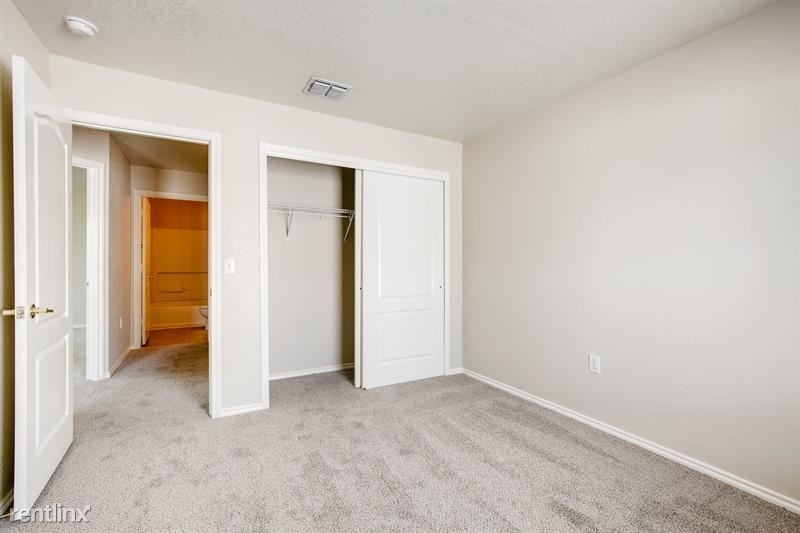 7306 Azalea Square - Photo 12