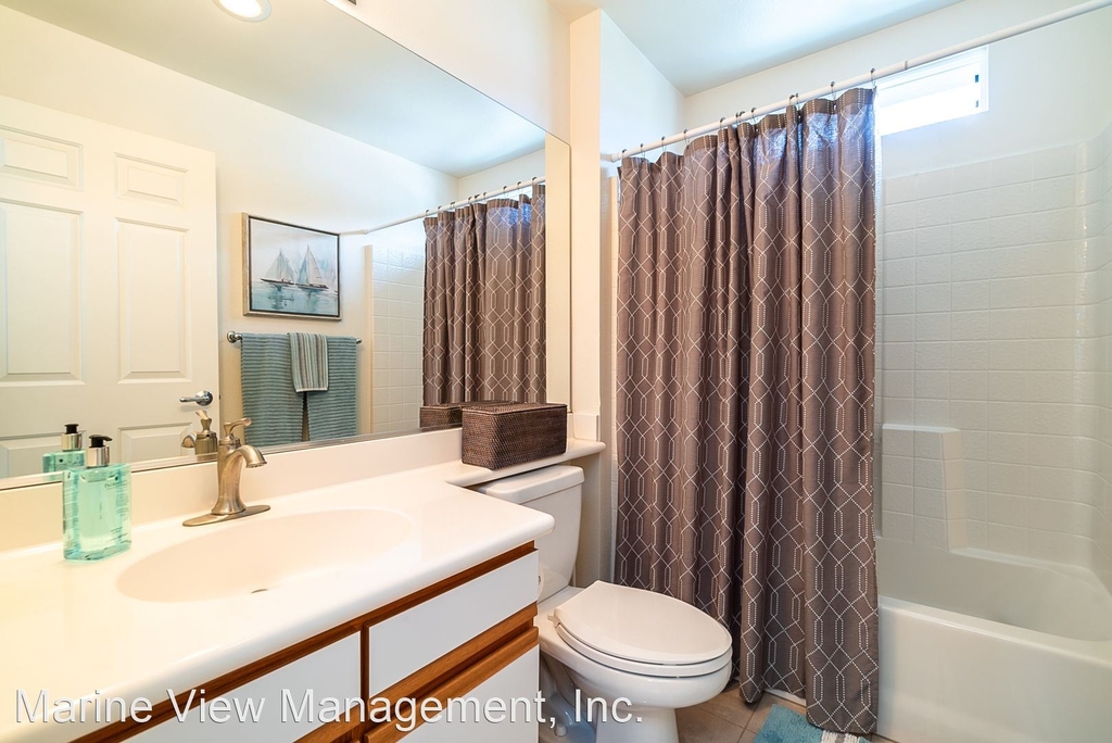 1556 Hyannis Lane - Photo 23