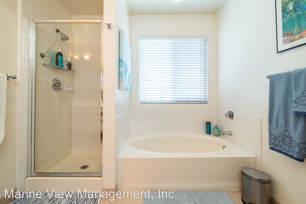 1556 Hyannis Lane - Photo 17