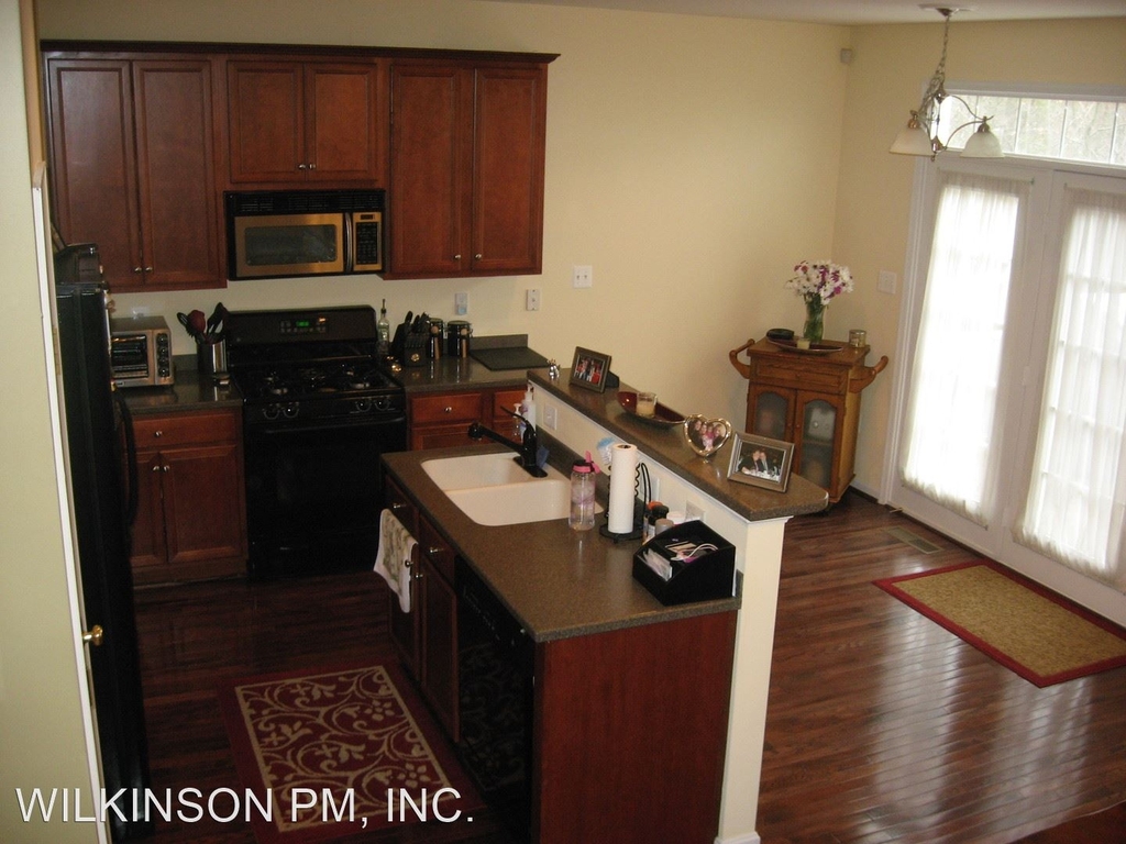 8570 Wyngate Manor Court - Photo 6