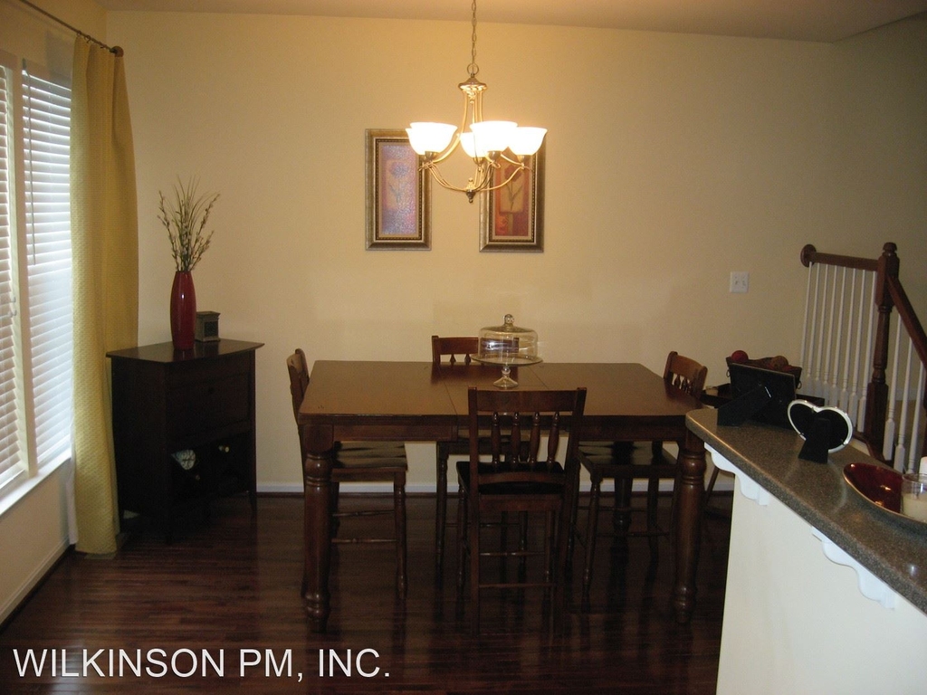 8570 Wyngate Manor Court - Photo 2