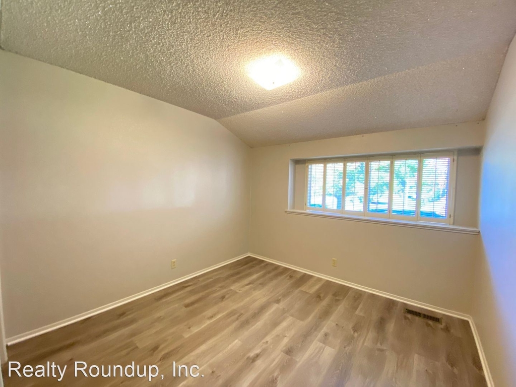 3810 Moddison Ave - Photo 16