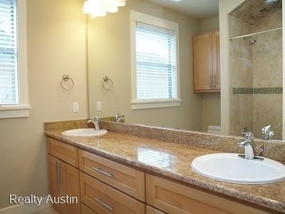 305 Zennia Street - Photo 13