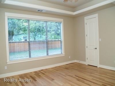 305 Zennia Street - Photo 8