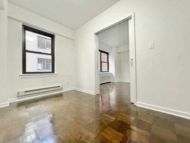 East 57th Street - Photo 5