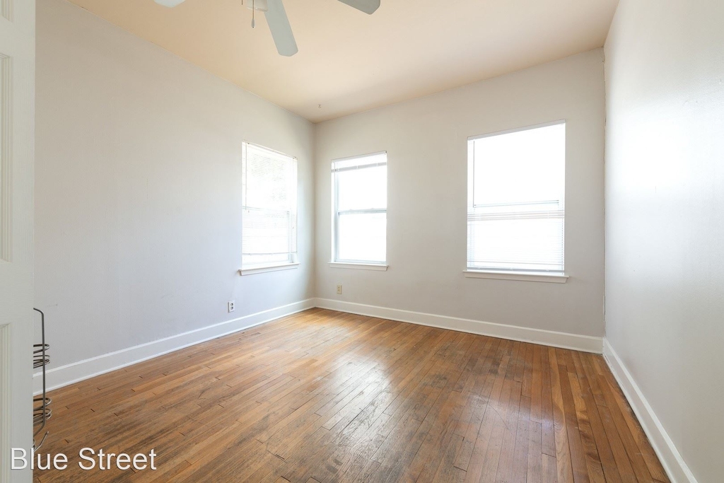 910 East 38th Street - Photo 16