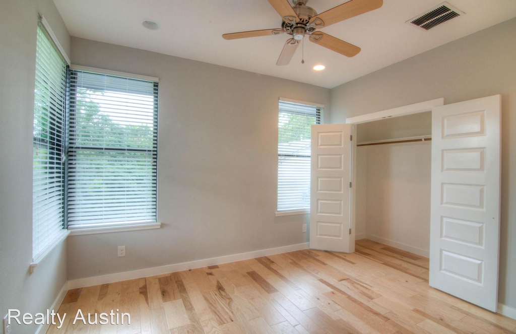 4303 Red River - Photo 19