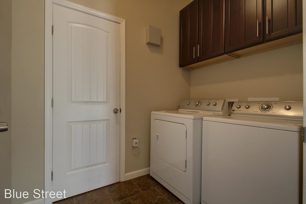 4509 Depew Avenue - Photo 23