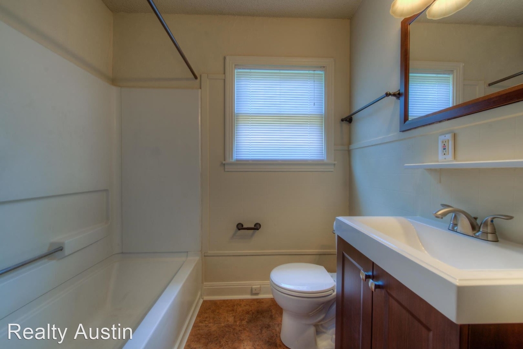 205 West 55th Street - Photo 16