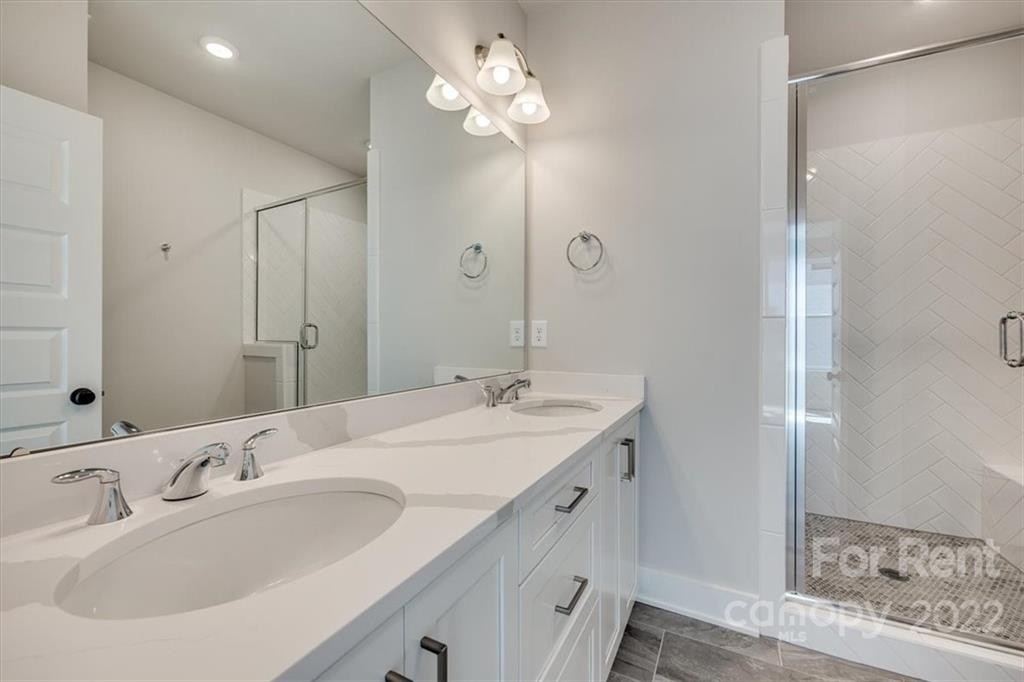 513 W Tremont Avenue - Photo 14