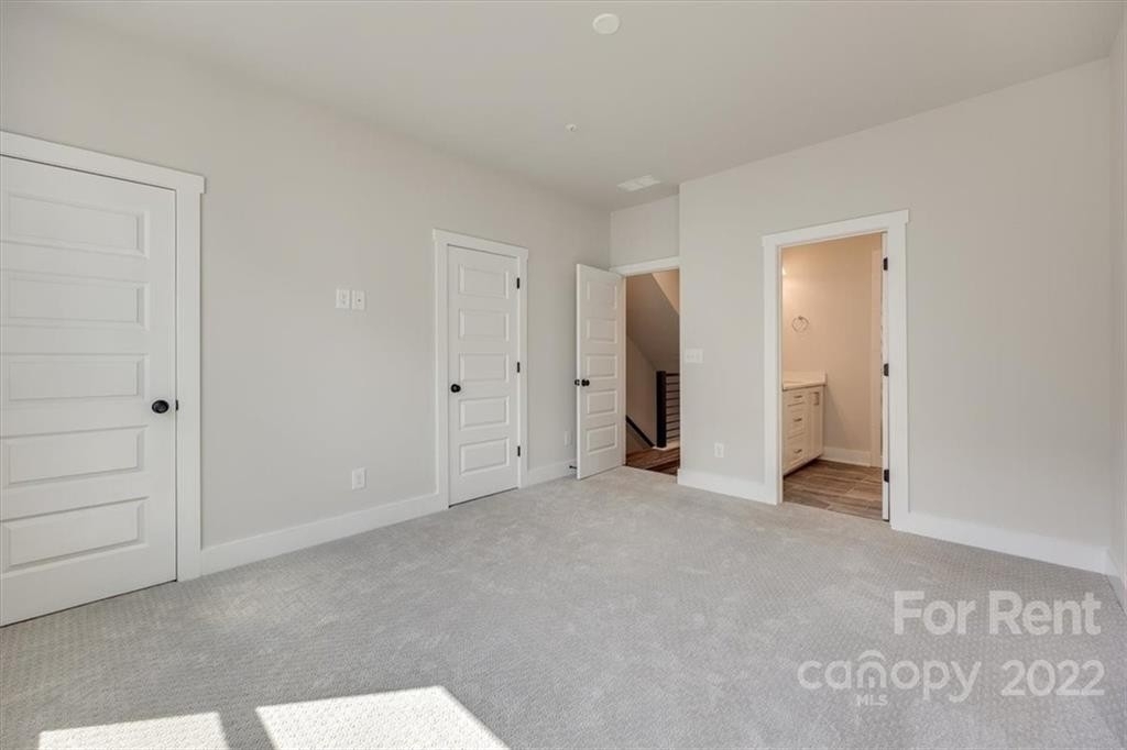 513 W Tremont Avenue - Photo 12