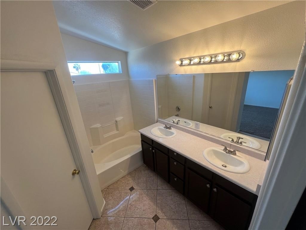 5428 Cliff Dancer Street - Photo 8