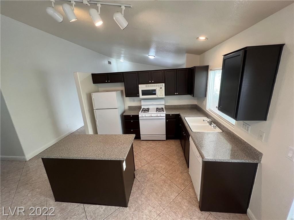 5428 Cliff Dancer Street - Photo 3