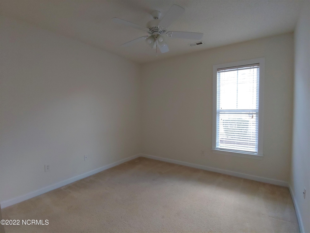 1005 Meadowlands Trail - Photo 14