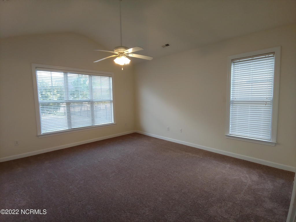 1005 Meadowlands Trail - Photo 12