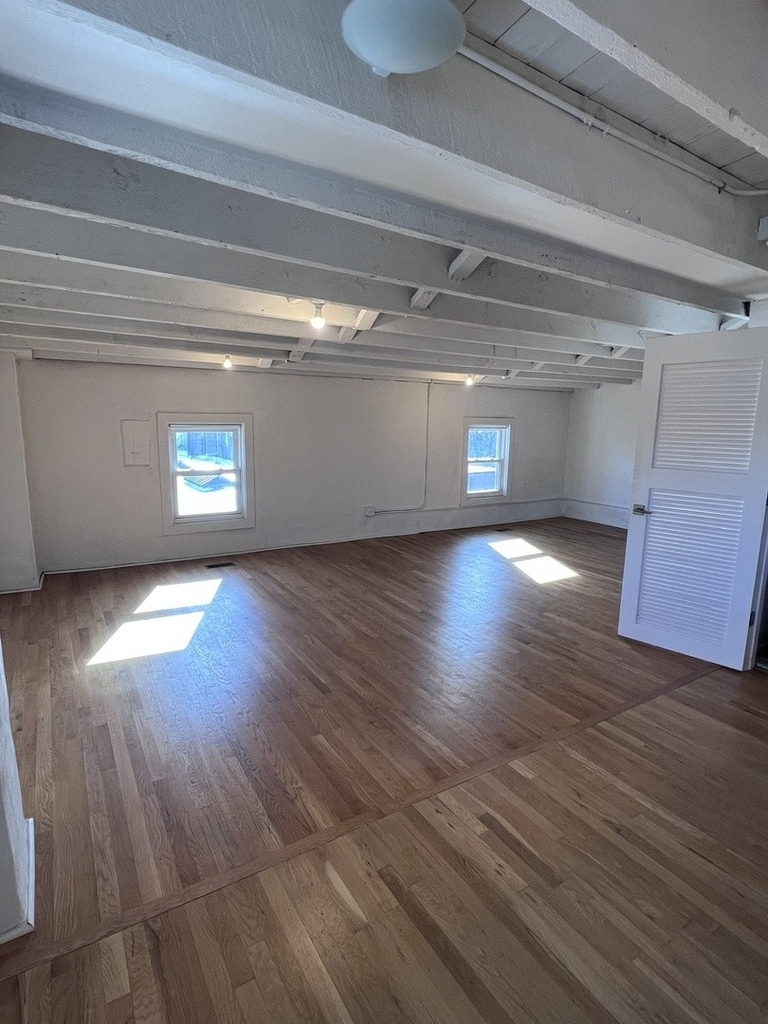 1157 W 18th Street - Photo 3