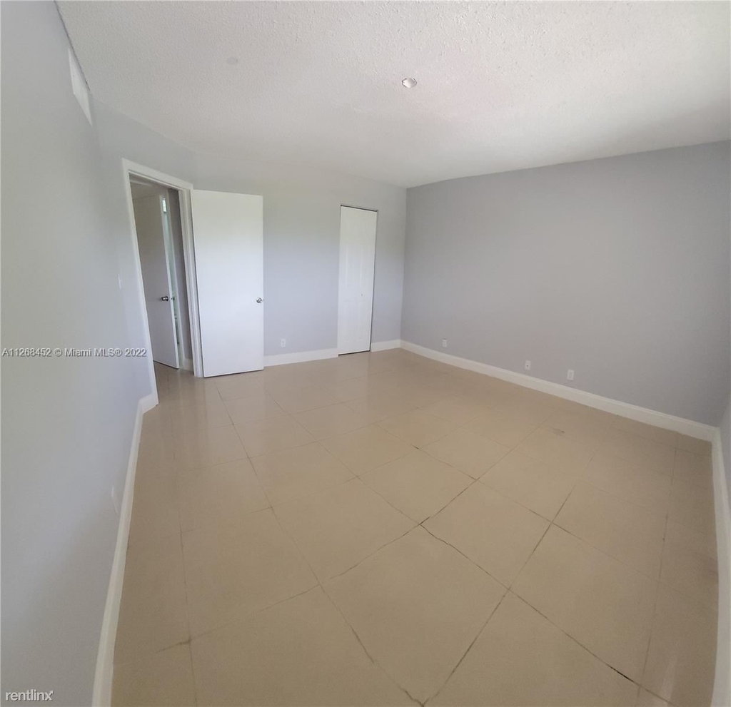 8051 Colony Cir S - Photo 2