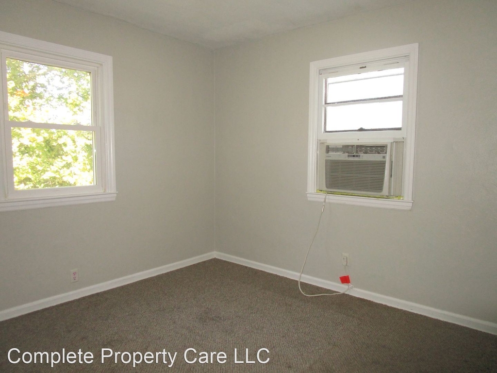 303 S Courtland Ave. - Photo 5
