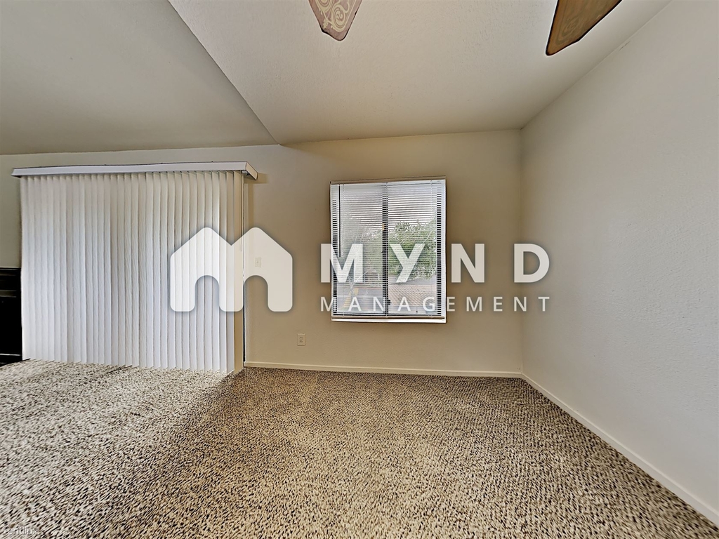 2624 Sunny Slope Dr Apt 7 - Photo 4