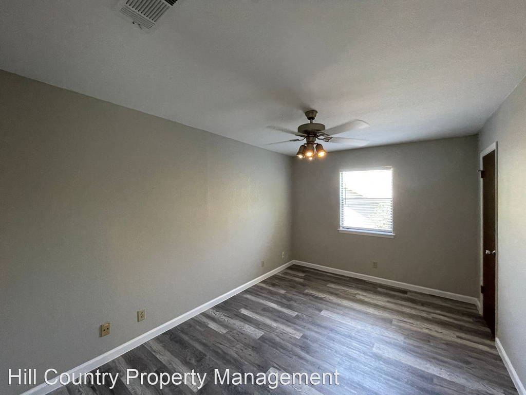 8806 Cainwood Lane - Photo 12