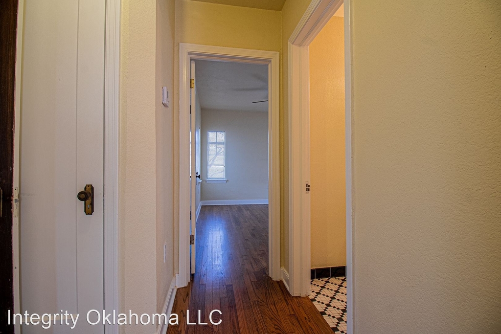 1824 1/2 Carey Place - Photo 35