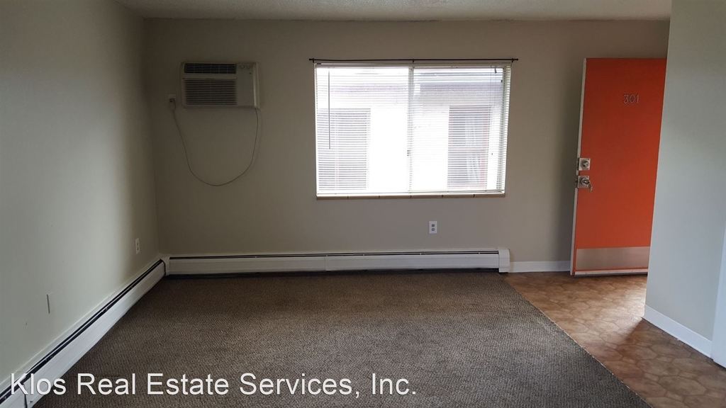 1341 Ogden Street - Photo 2