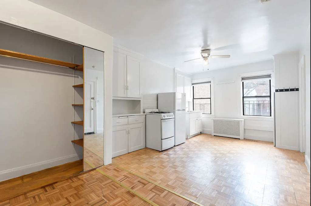 188 22nd Street - Photo 1