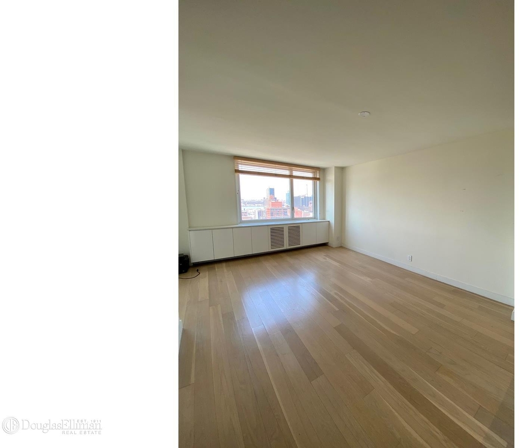 301 W 53rd St - Photo 1