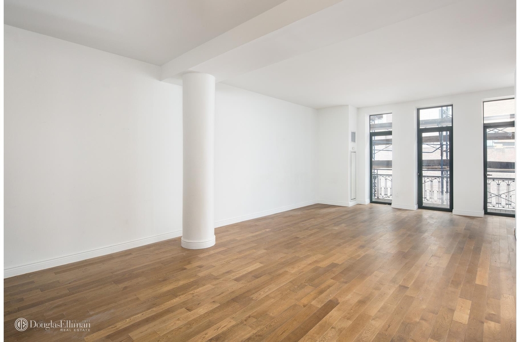225 Fifth Ave - Photo 1
