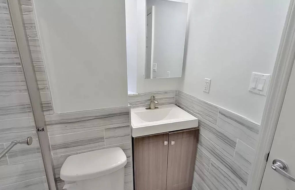 406 West 48th Street - Photo 12