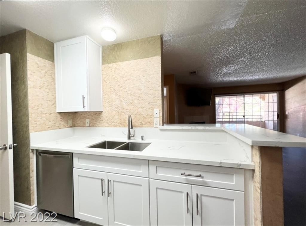 2200 South Fort Apache Road - Photo 11