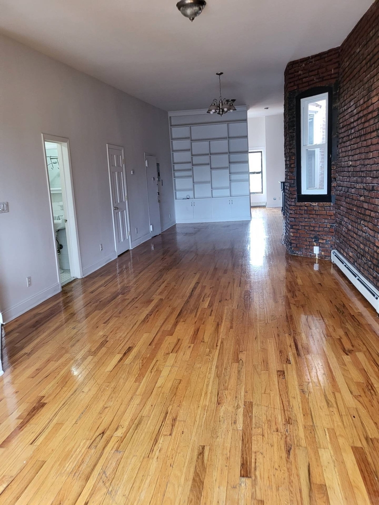 506 Greene Ave - Photo 1