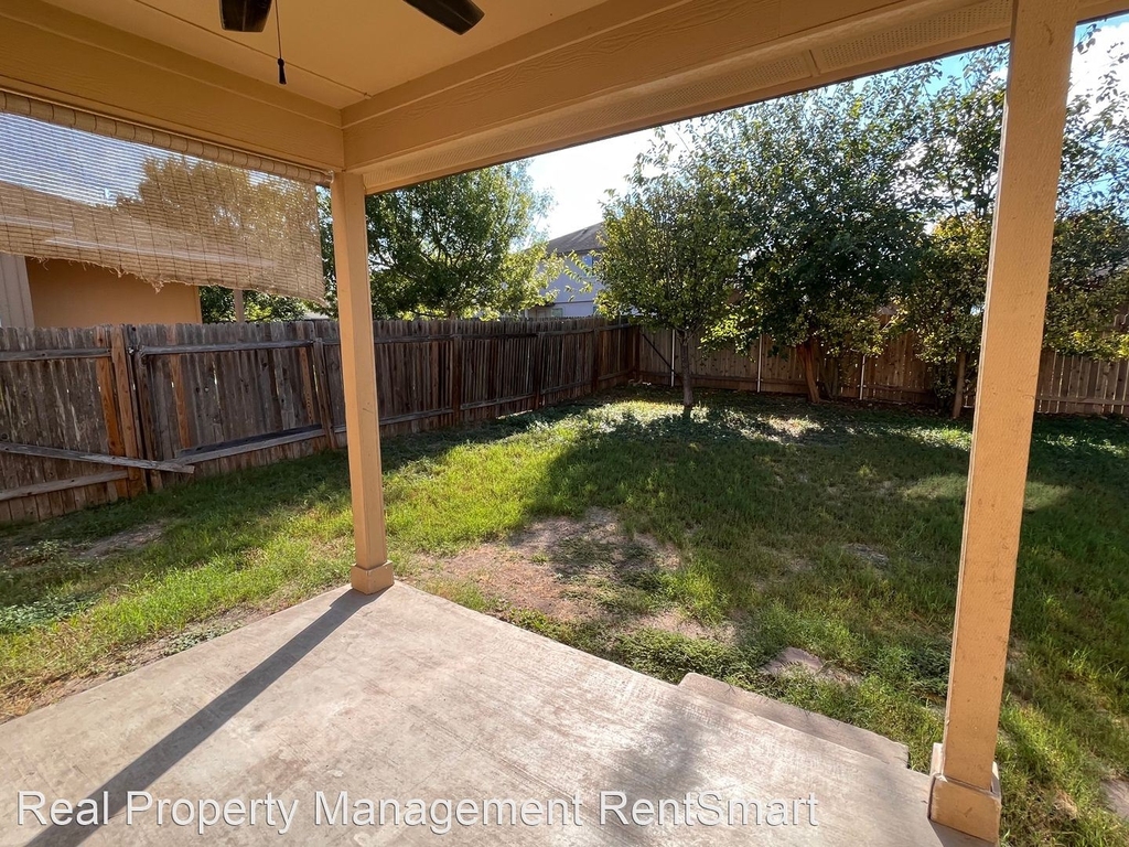 327 Oxford Drive - Photo 35