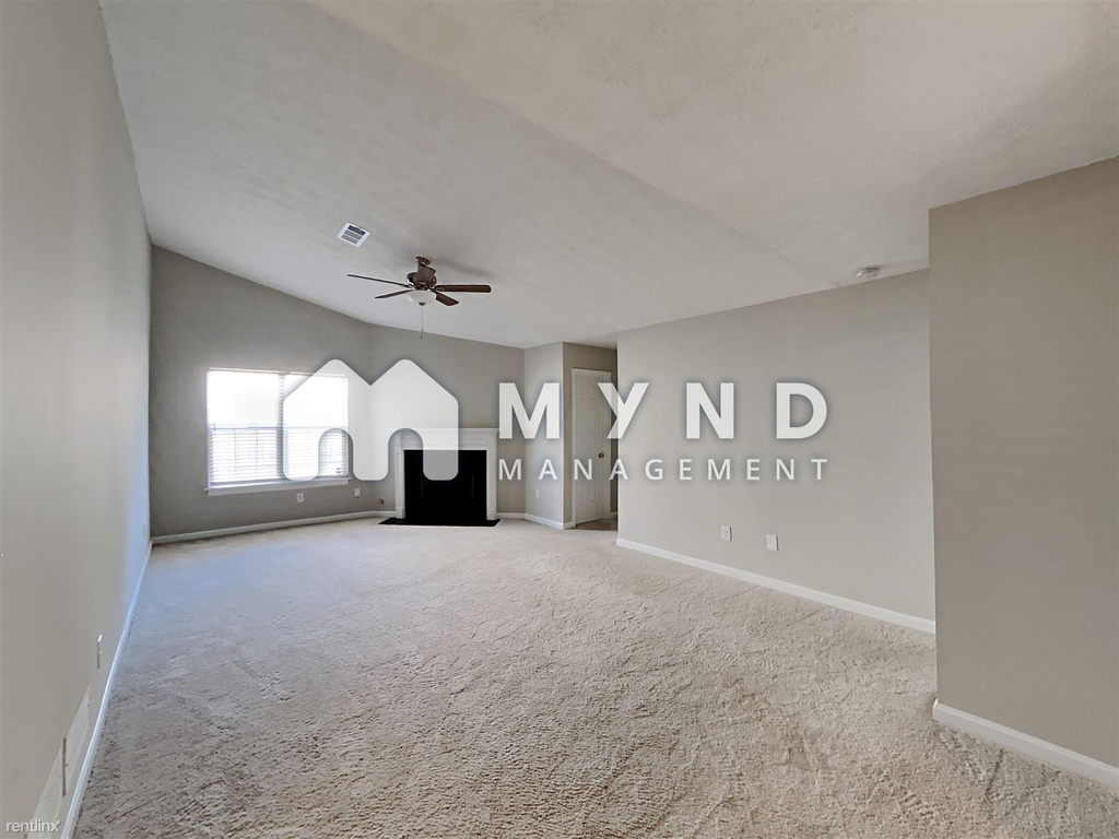 2413 Candlewood Way - Photo 1