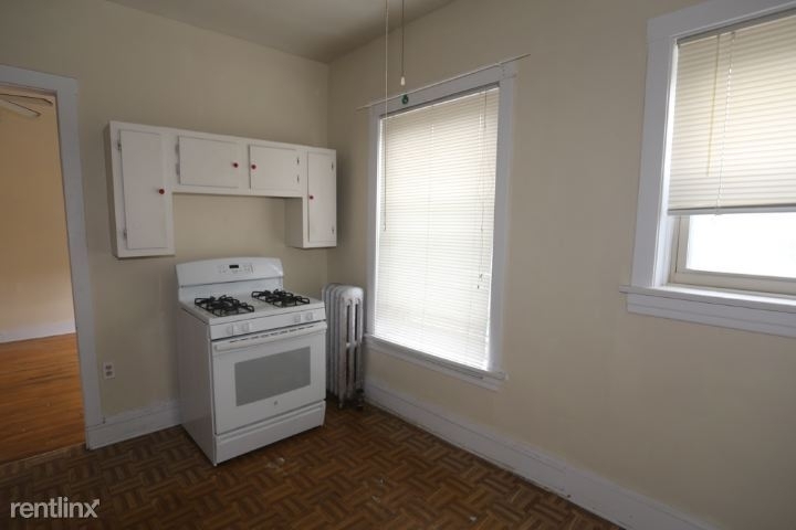 1200 W. Thorndale, Unit 5 - Photo 2